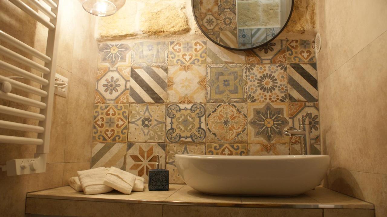 La Mansio Del Vicolo Villa Mola di Bari Bagian luar foto