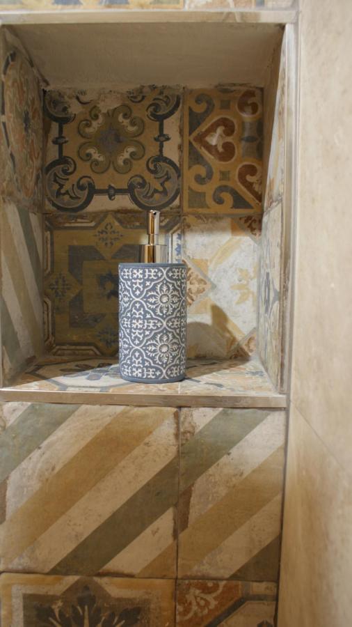 La Mansio Del Vicolo Villa Mola di Bari Bagian luar foto