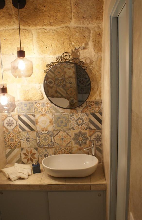 La Mansio Del Vicolo Villa Mola di Bari Bagian luar foto
